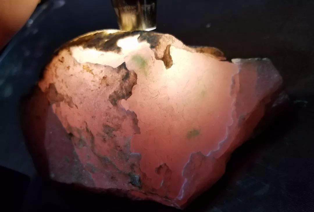 会卡翡翠原石居然有三种颜色