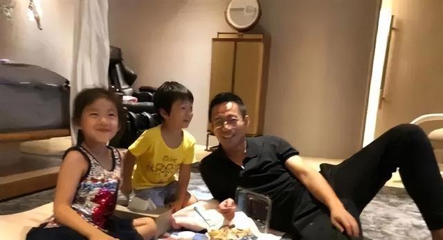 被自己的回旋镖击中的小S，品牌解约只是人生下滑的开始！