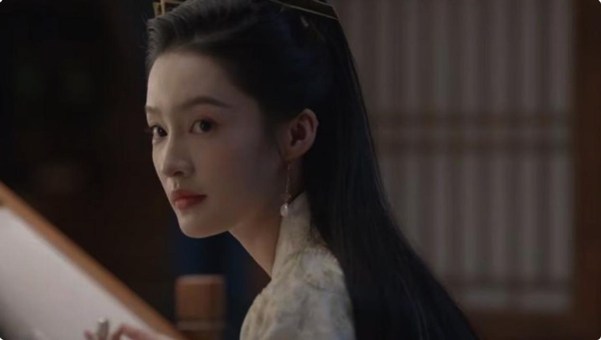 《庆余年2》巡映礼,郭麒麟肿了,张若昀瘦了,李沁妆容艳俗拉胯