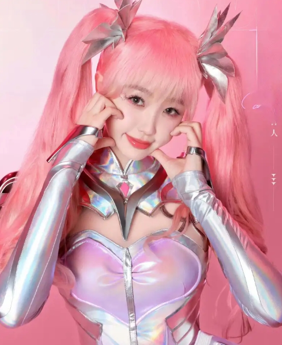 虞书欣解锁孙尚香新姿，热度爆表引围观