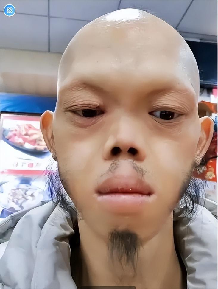 癞蛤蟆专吃天鹅肉!“妖魔”演员李平安,长相怪异却得“美艳”妻