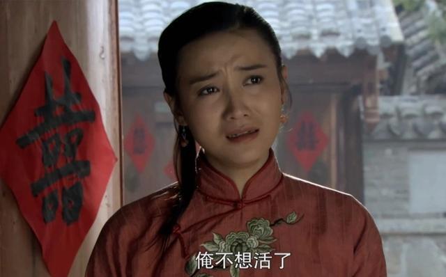 海清演的张桂梅为何被宋佳碾压，看了这张对比图，你就知道了！