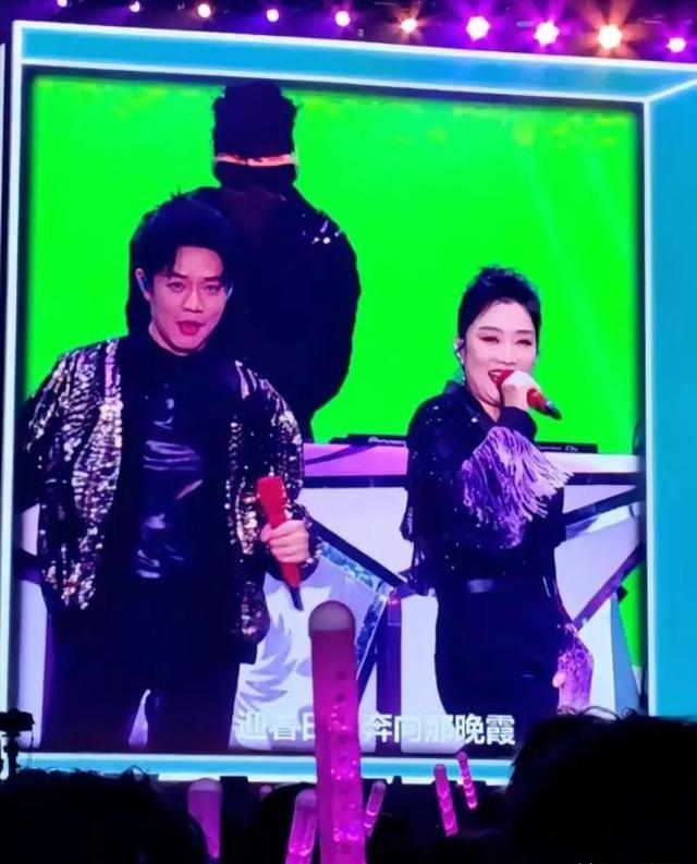 一个嫁经纪人,一个娶新疆女孩,曾毅玲花组合27年活该成传奇