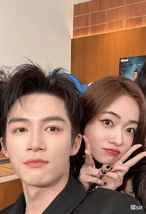 33岁吴谨言被曝与22岁王星越恋爱,吴谨言已婚?于正回应了