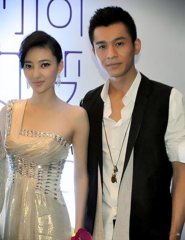 王丽坤与他同居8年,把最好的青春都给了他,他却转身与别人结婚