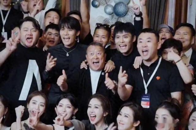 曾志伟风波轰动香港！娱乐圈一夜之间的“丢脸”，丑态被一一揭露