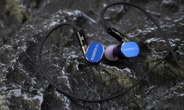 通勤路上聆听高音质的好伙伴,弱水时砂极光Ultra HiFi耳机评测