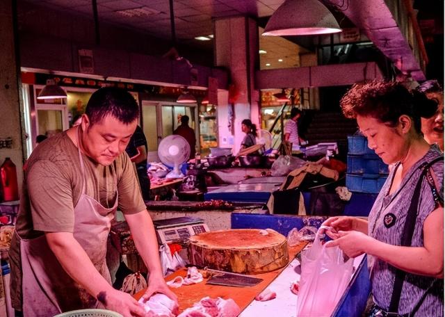 “硼砂猪肉”已泛滥?买猪肉时,牢记3不买,肉贩子都不敢糊弄你