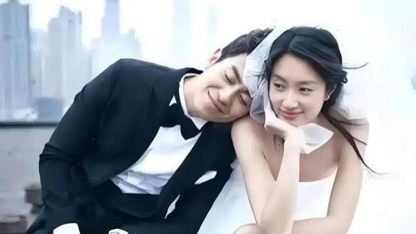 同样是被曝婚变，朱亚文和陈晓的选择却完全不同，网友：理解不了