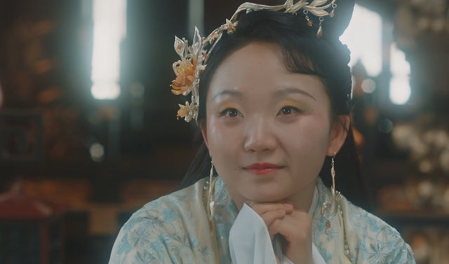 《与凤行》:全员演技过关,唯有一人是败笔,演技太烂像AI机器人