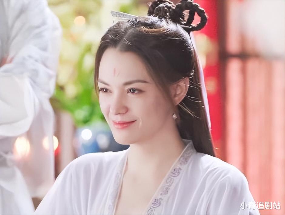 这才是真正的颜值不够演技来凑,《与凤行》多学学吧!