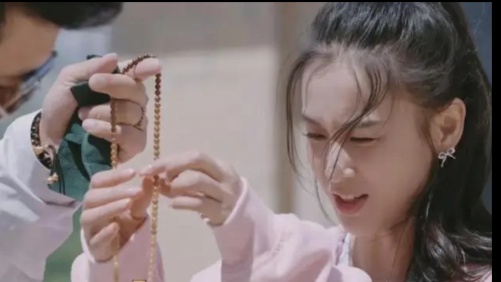 玉石之争：黄圣依与麦琳的反应揭示了什么？