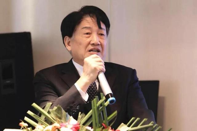 中科大副院长:美国都造不出的光刻机,中国永远不可能造出来!