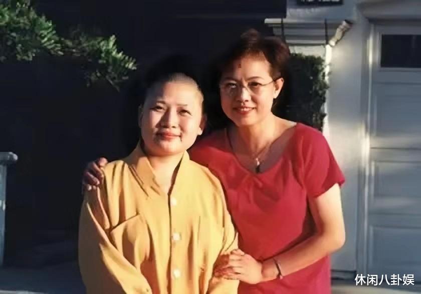 李娜出家已25年:80岁老母亲含泪陪她住寺庙, 如今她们过得怎样?