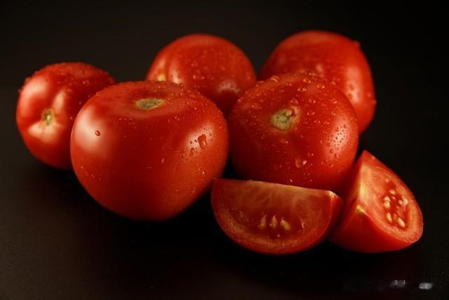 心理测试：你觉得哪份西红柿最好吃，测你心中致命的弱点是什么？