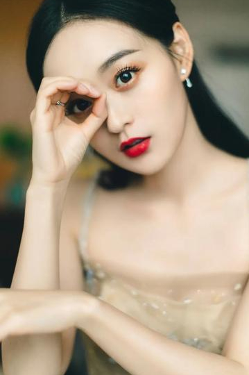 相差9岁的姐弟恋，他们把恋情隐藏得也太好了！