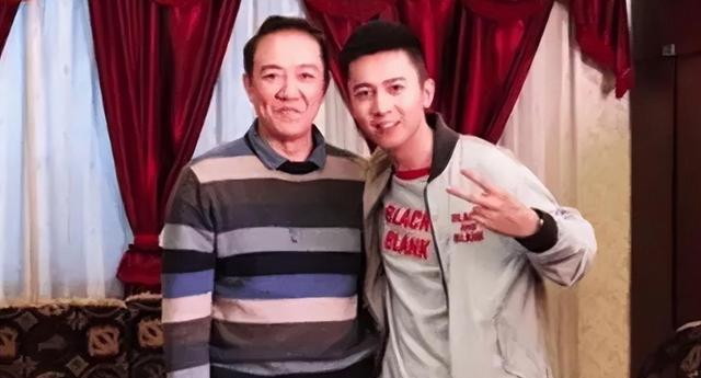 善恶终有报!“抛妻弃子”的李幼斌,如今等来的是儿子30年的报复