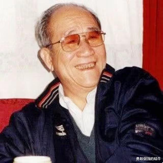 侯瓒:怨父亲侯耀文14年,和二伯侯耀华争家产,如今和郭德纲来往