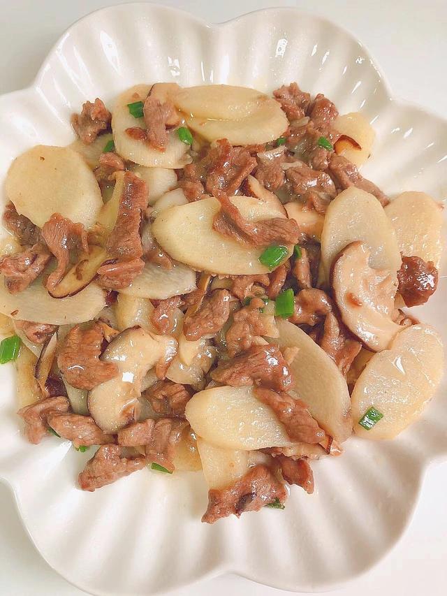 中医建议：湿气重的人，要常吃这4种菜，健脾胃，祛湿气，护肝脏