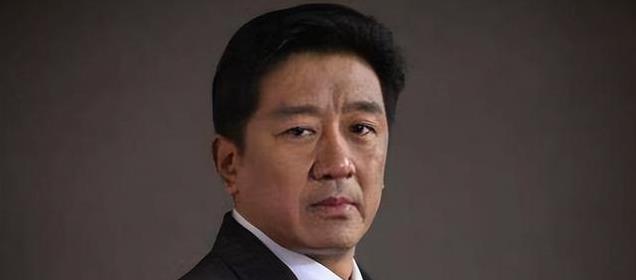 丁勇岱与初恋相爱38年,儿子在国外是大导演,回家却成了他的心病