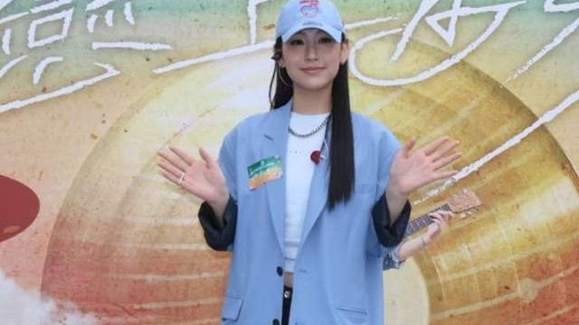 外表再蜕变？炎明熹疑遭雪藏近半年终公开露面，更意外撞脸徐子珊