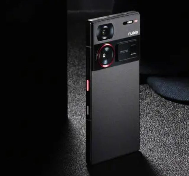 努比亚Z70 Ultra真机谍照曝光，带来全面屏设计，还有独立快门按键