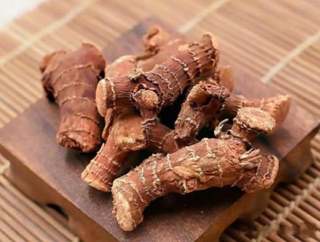 不管炖什么鸡,一只鸡放2克它,保证鸡肉软烂又入味,越吃越爱吃