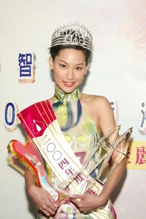 TVB5大花旦,原来已经生了10个孩子,徐子珊要加油了