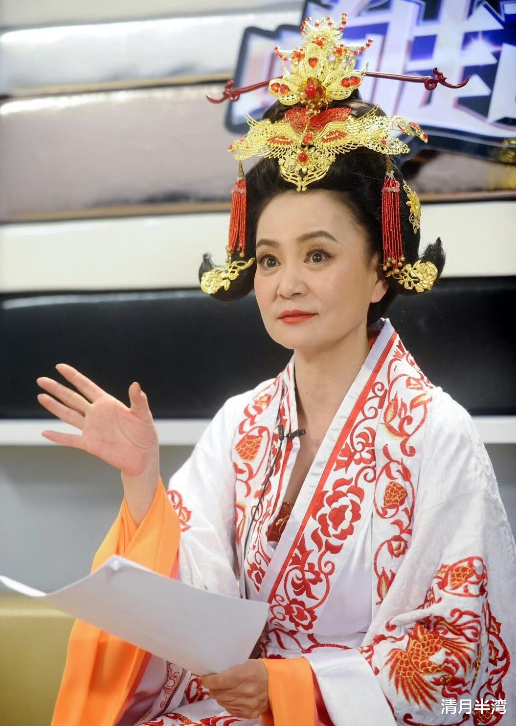 医美老去和自然老去的区别？4组同龄昔日貌美女星，如今差距惊人