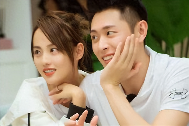 荒谬!出轨无所谓、同居20年不领证,揭秘3对明星夫妻婚后生活