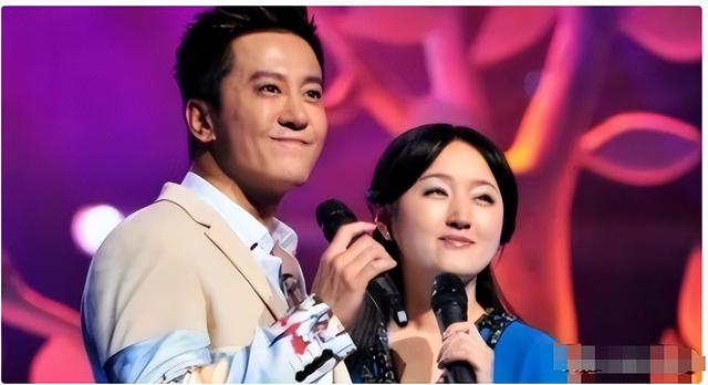 8次登春晚却作死入狱,如今55岁无人问津,靠给“富婆”卖唱捞金