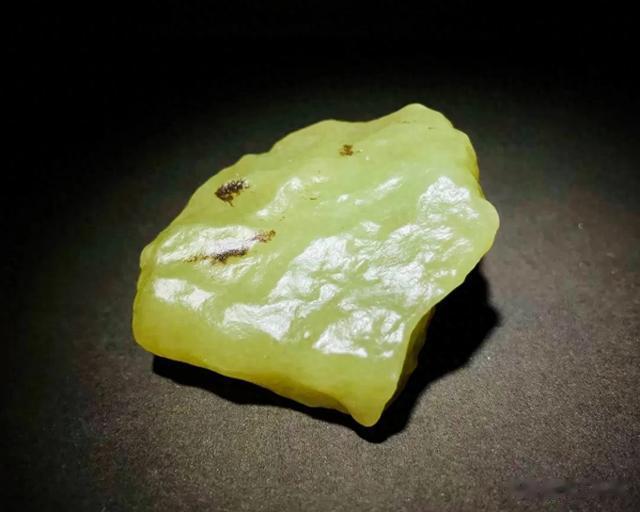 媲美籽料的风化料！被市场低估的戈壁和田玉！