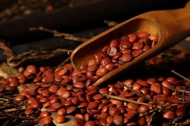 一个降压的方子，拔掉高血压的根，100个人有99个血压降了下来！