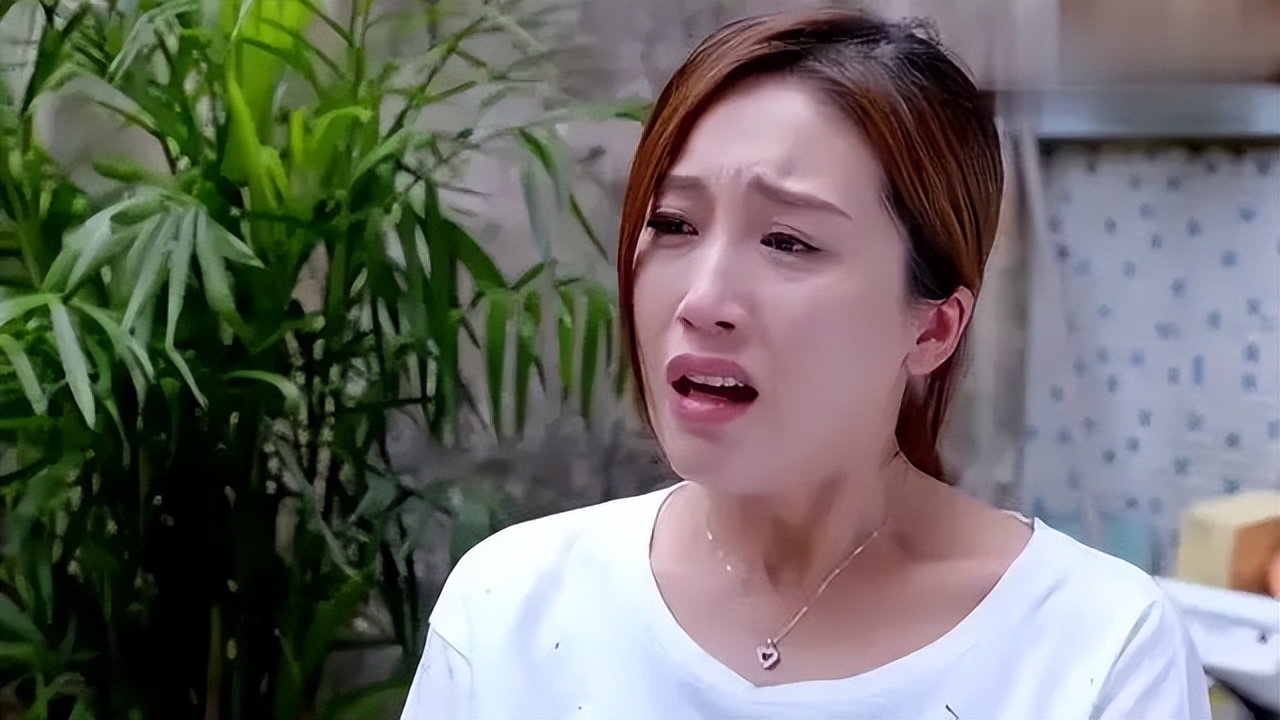 妻子拒绝跟丈夫同床，人尽皆知让丈夫颜面扫地，气的丈夫怒扇耳光