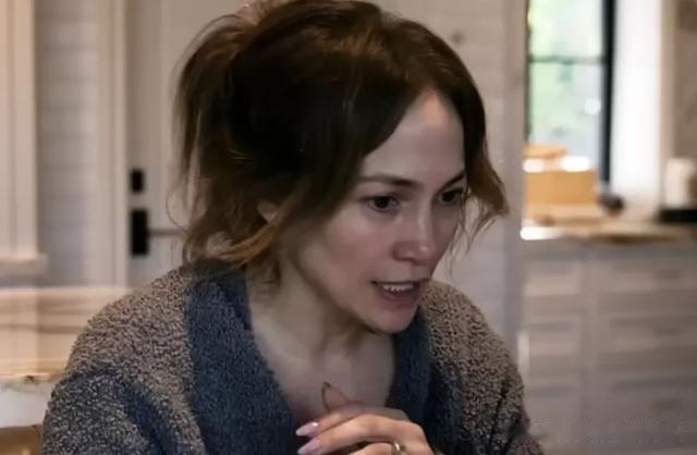 科勒·卡戴珊|科勒卡戴珊拒演詹妮弗电影，专心拍摄真人秀，赤身造型沉鱼落雁