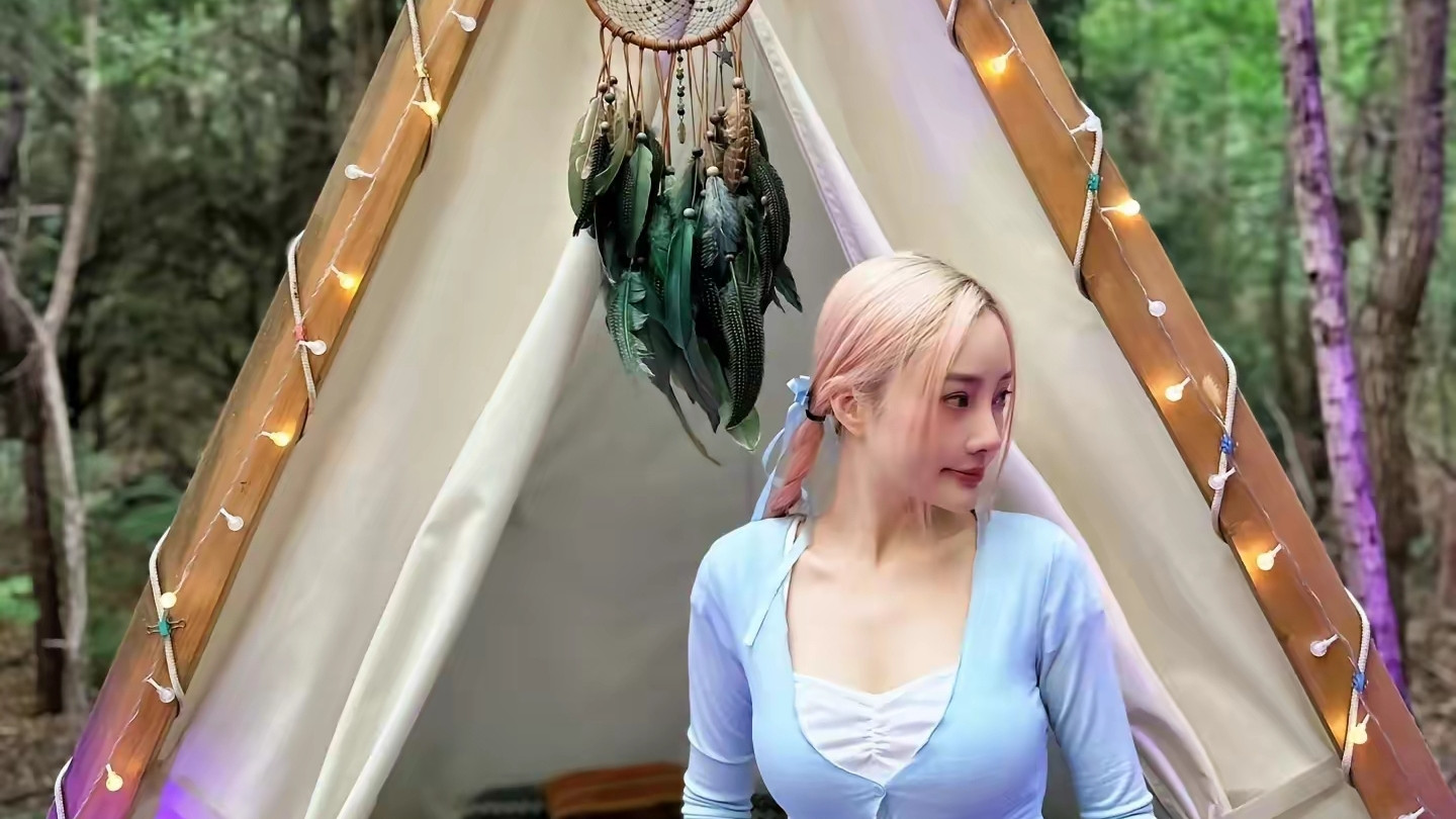 李小璐给女儿“做榜样”，带头怼恶评网友，这是“好妈妈”人设？