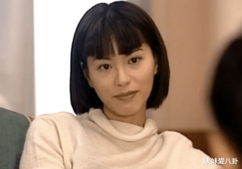 港剧最冷静凶手尹秋月:滕丽名抛弃陈三元颠覆形象,冷艳性感新角色令人惊艳!