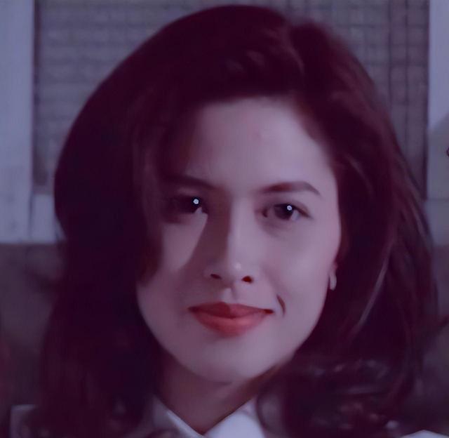 与郑伊健相守7年惨遭抛弃,如今59岁不婚不育的她,美出了新高度