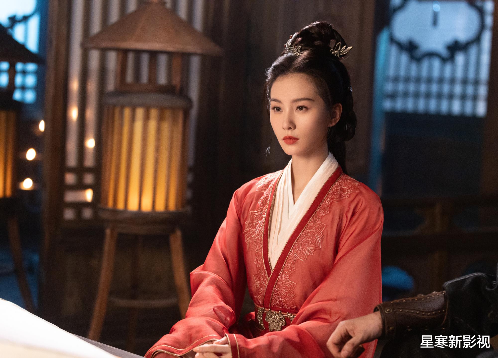 刘诗诗新剧《掌心》火热来袭,悬疑探案好带感,男主窦骁更是惊喜