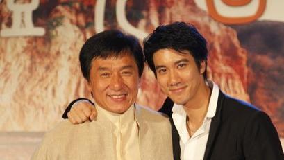 群星为成龙庆生，70岁的他油箱还有油吗？在世界影坛的地位如何