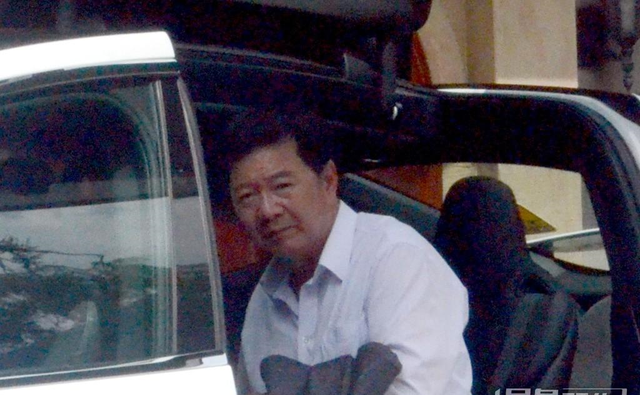 杨千嬅当《好声音》评委却被批不够格，遁走避媒体，冠亚军背景强