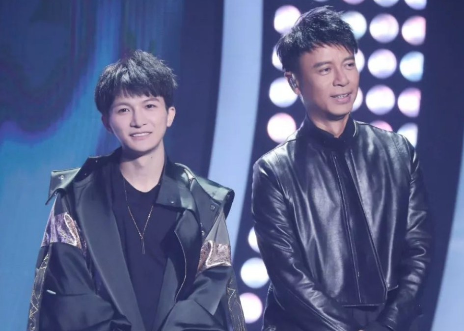 知名音乐人炮轰周深:一直在装稚嫩,装综艺范儿,高音不好听