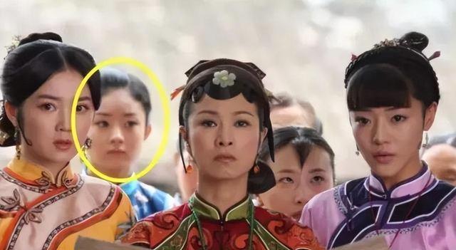 幻想一夜成名!横店群演校花泛滥成灾,一天片酬70块蹲地吃盒饭