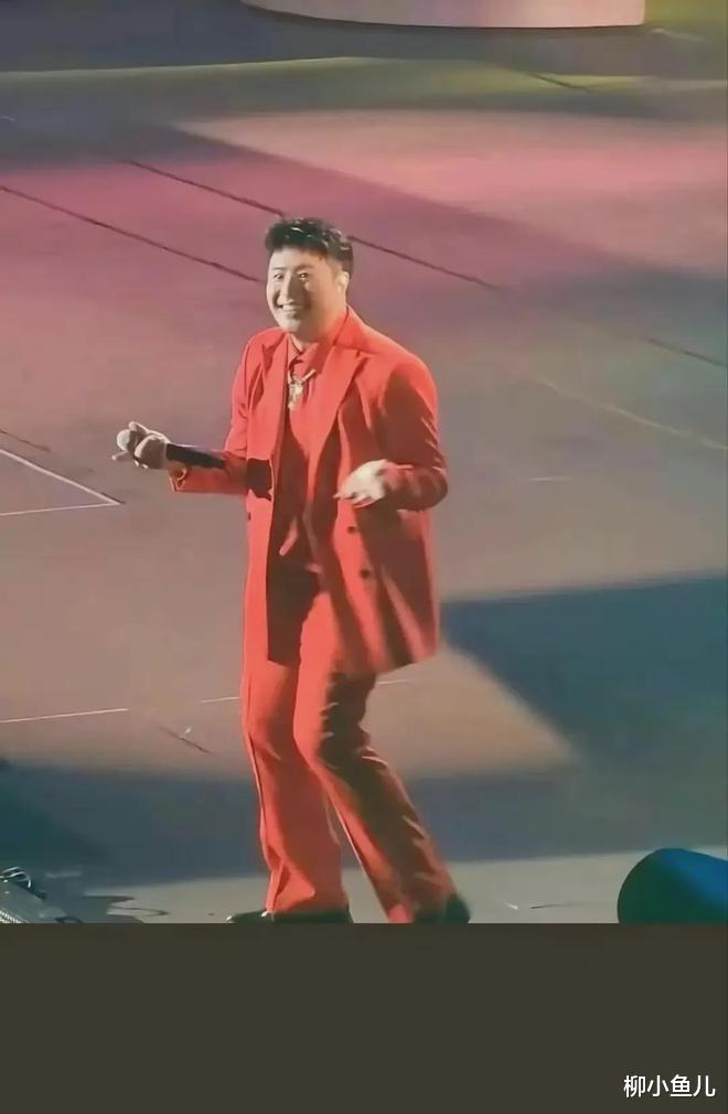 174cm潘玮柏体重飙至200斤,晒19岁帅照被调侃:兄弟,回不去了!