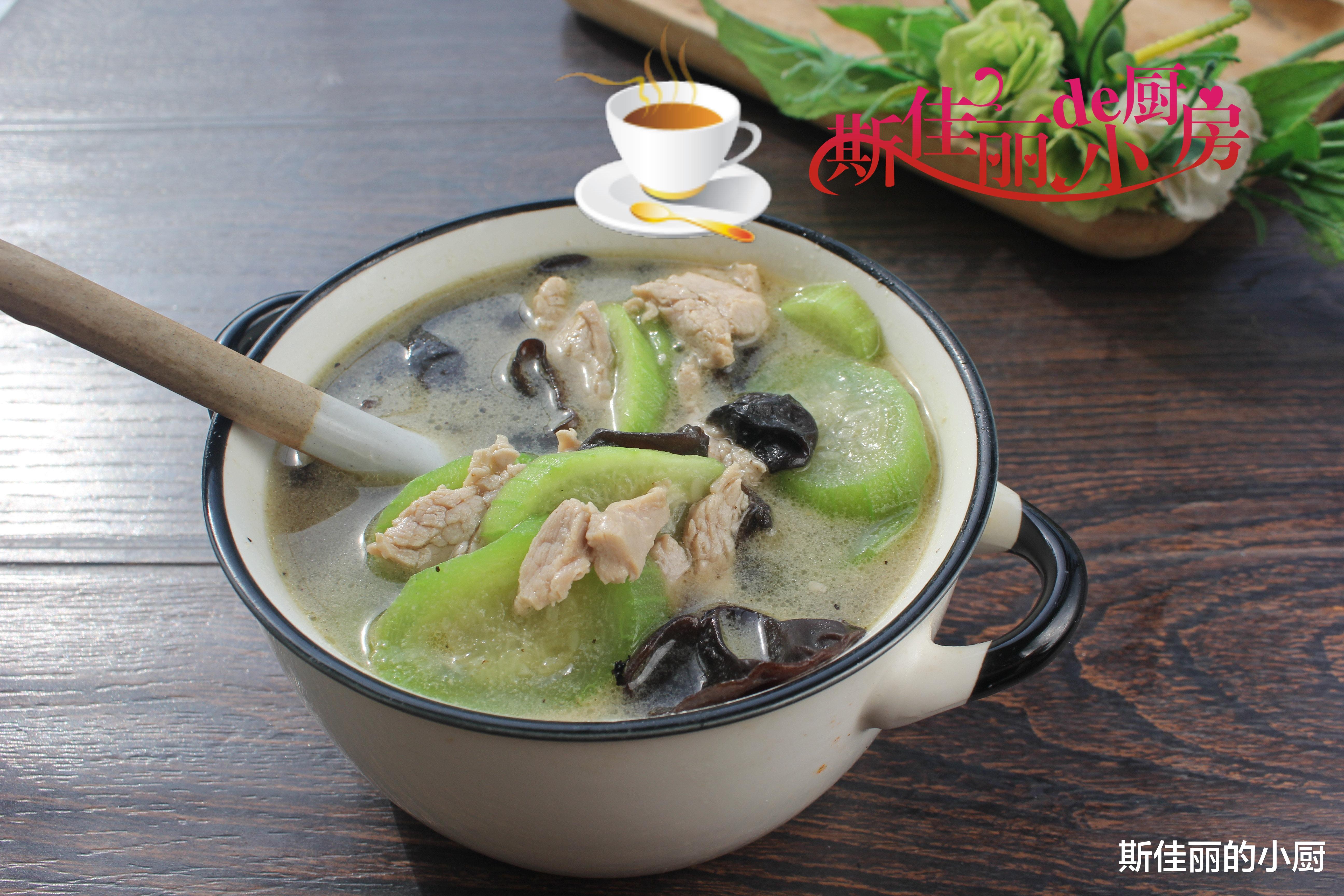 夏天最好喝的一款汤，营养鲜美比排骨养人，女人常喝小脸又白又嫩