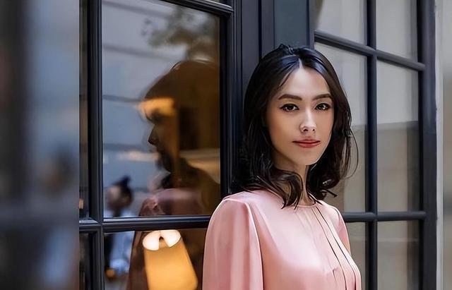 梁洛施带儿子入住李家,母凭子贵成为真正主人,话语权举足轻重