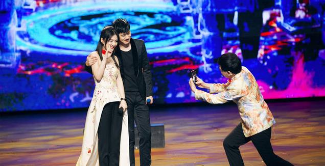 谢娜不再沉默，一则动态变相回应婚变传言，网友：心疼太不容易了