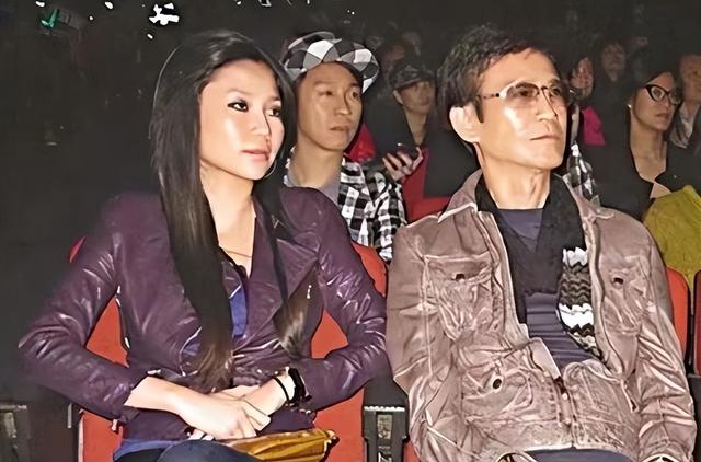 郑少秋夫妇证实长女自杀:心情未平复想帮忙办后事,遗产交给生母