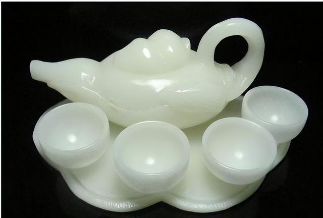 你上当了吗？价值天差地别！盘点8种“神撞脸”和田玉的天然玉石