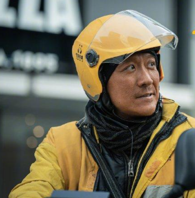 《逆行人生》票房将近2亿!口碑两极分化,徐峥新片引起网友热议